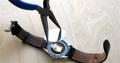 relic watch battery